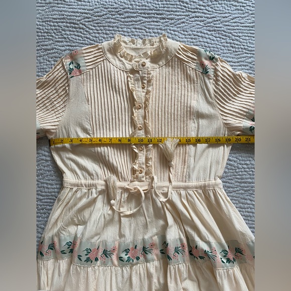 Ivy City Co Holland Capri Dress Cream Floral Ribbon Detail Tiered - Picture 5 of 12